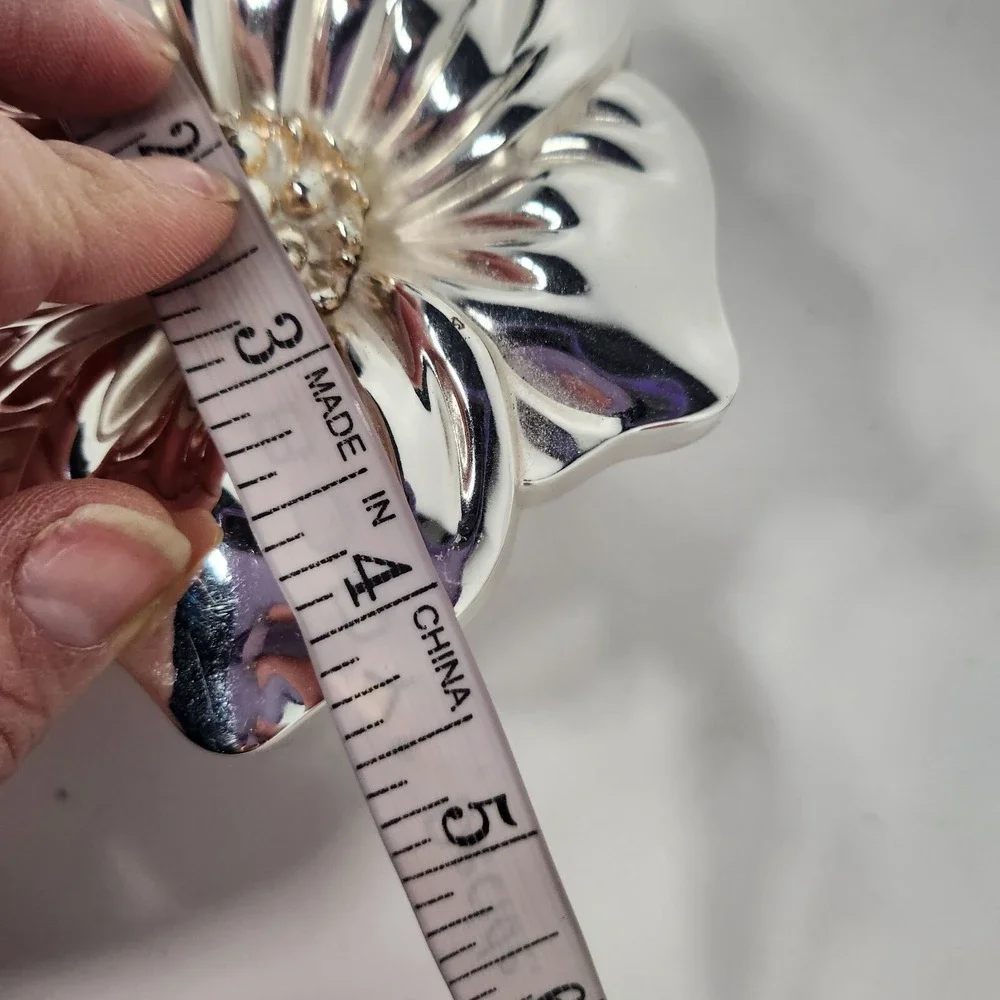 VTG Mirrored Silver Tone Metal Flower Jewelry Box Lidded For You Ease Only‎ Inc